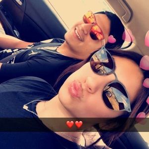 Meet your Posher, Evelyn